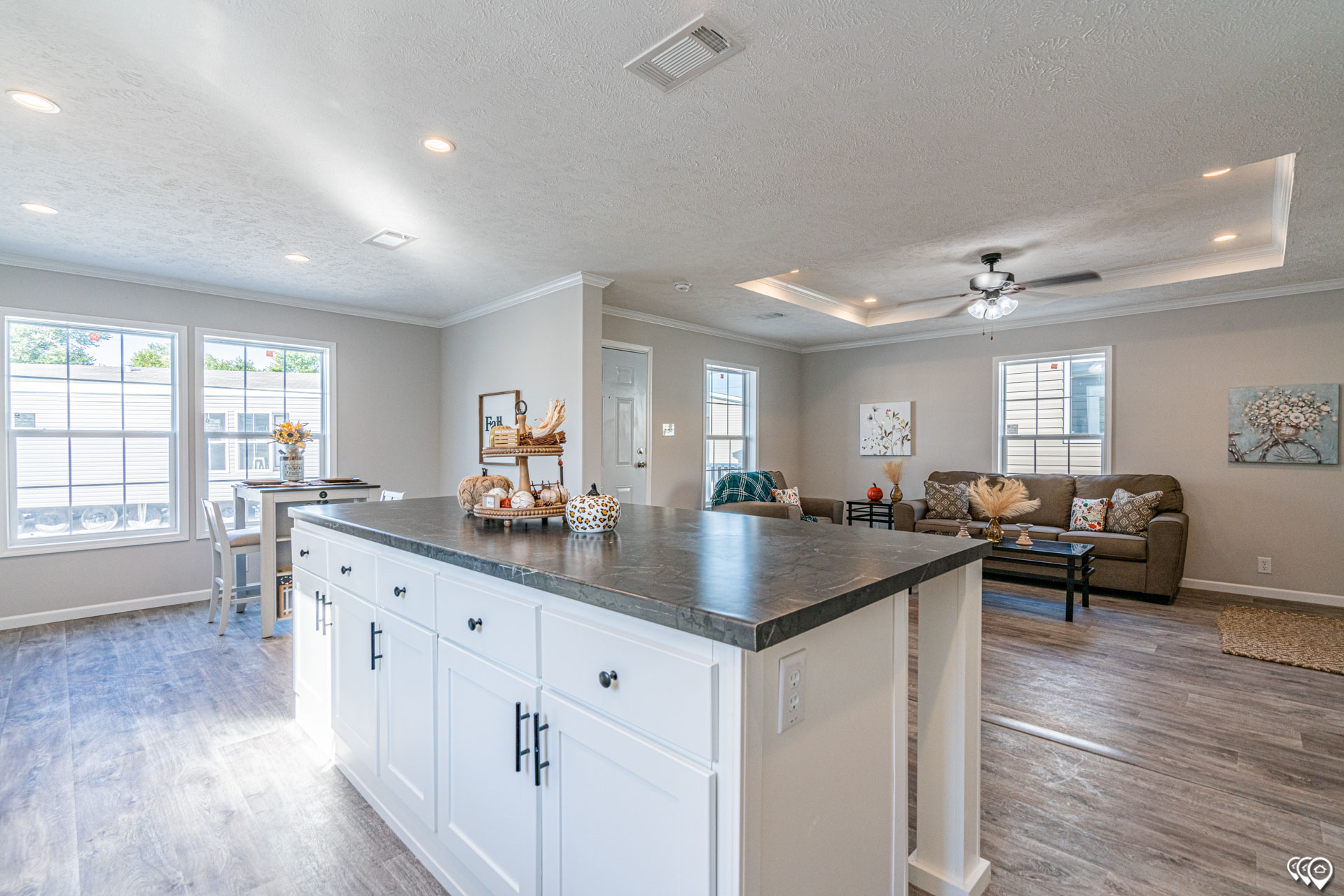 Ascend The Frankfurt 2856H32A1F by Champion Homes